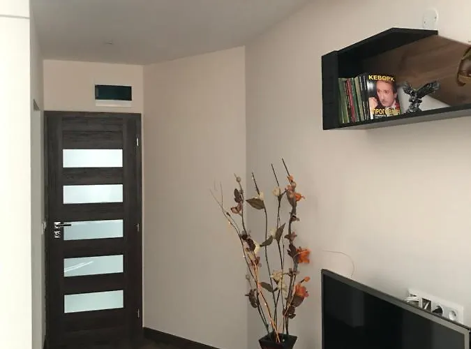 Viktoria Paradise Devin