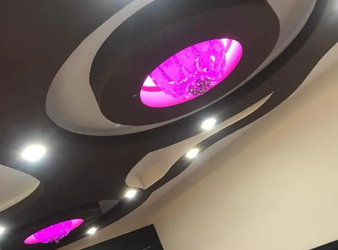 Viktoria Paradise Devin